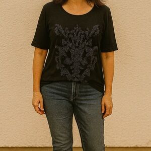 APT 9 TOP WITH RHINESTONE DESIGN NWOT SZ L